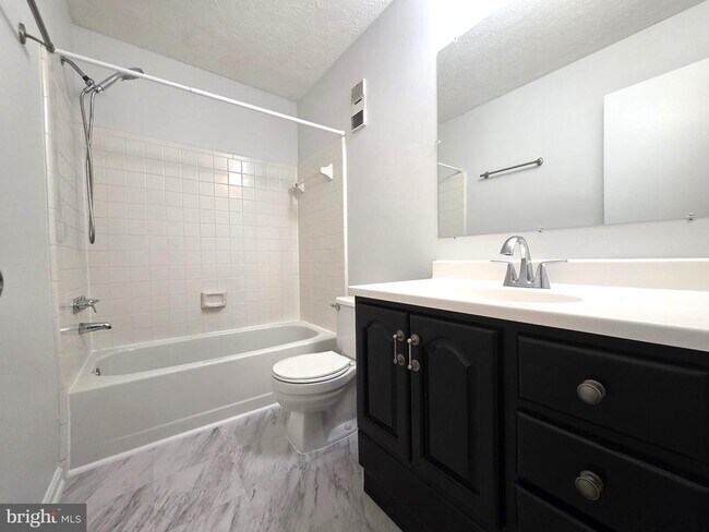 Building Photo - 58 Windbrooke Cir