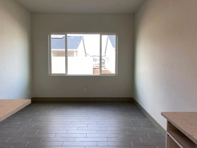 Building Photo - 2467 Valverde Dr