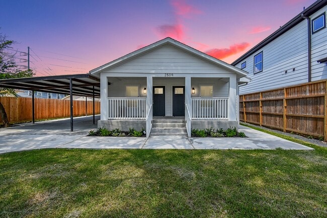 Primary Photo - 2509 Terry St