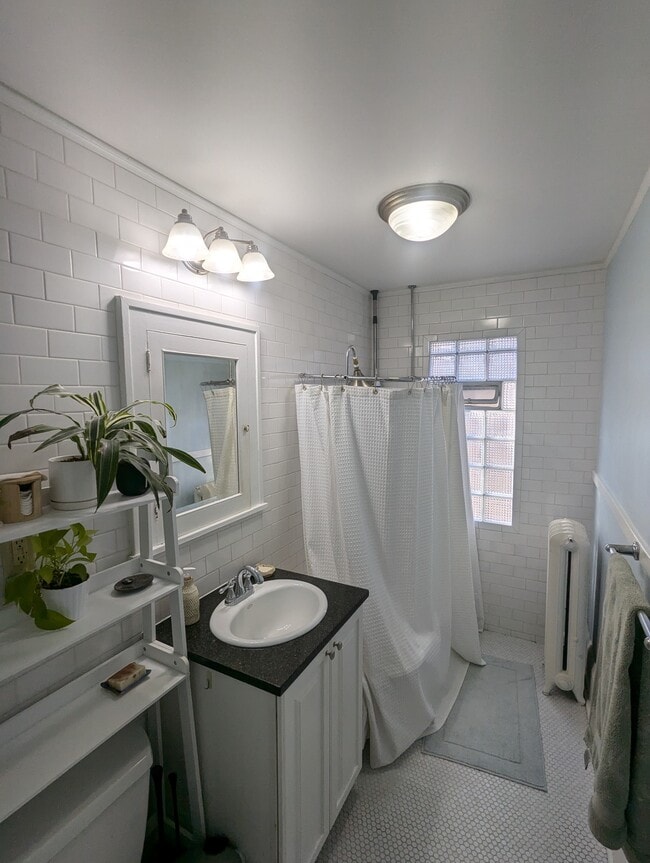 Building Photo - 3332 Colfax Ave S