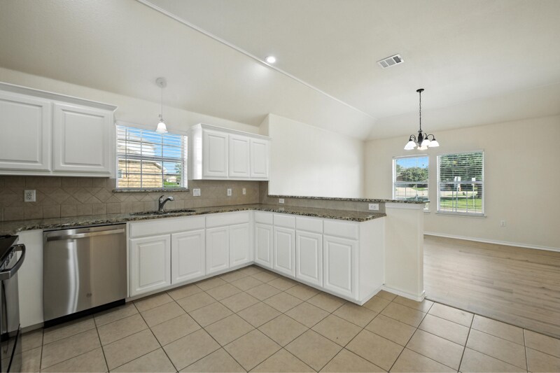 Building Photo - 5328 Sioux Creek Ln