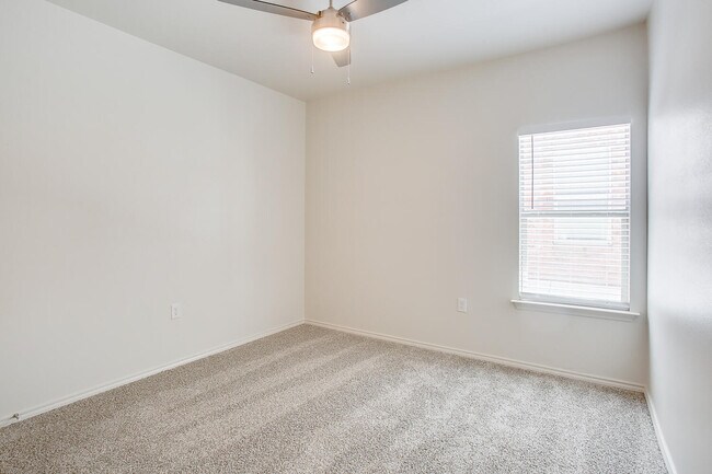 Building Photo - 1718 Corpus Ave