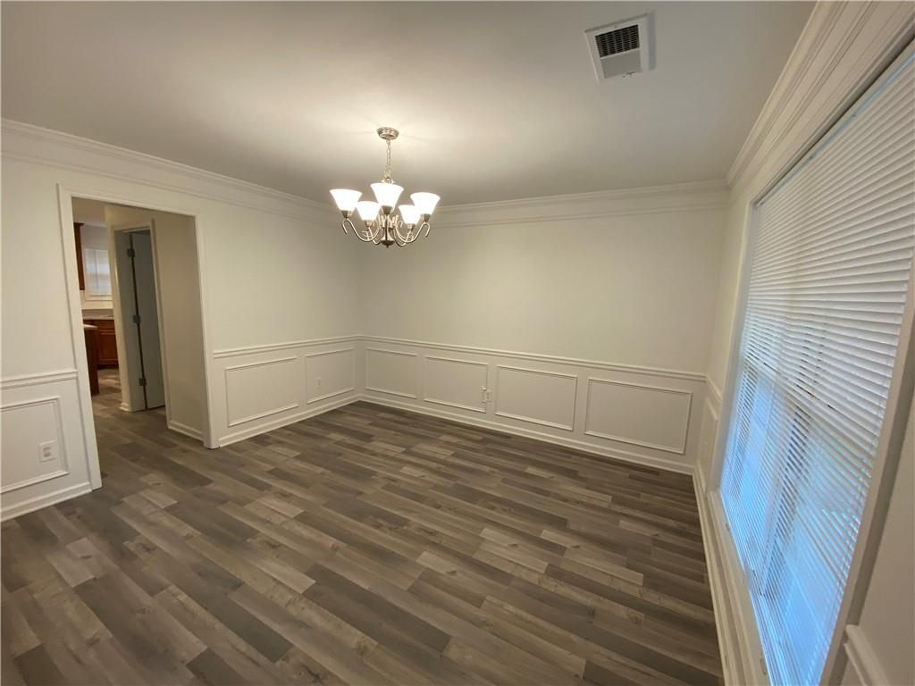 Building Photo - 1551 Park Knoll Trail NE