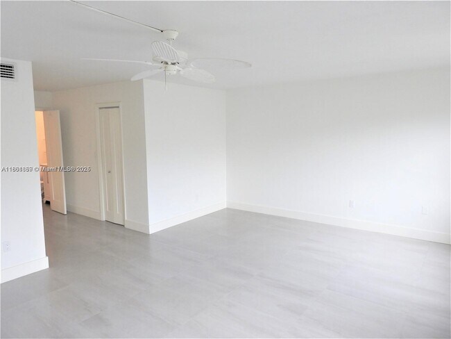 Building Photo - 9807 SW 93rd Terrace