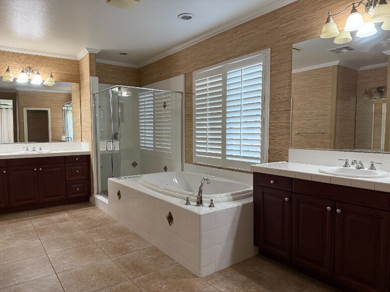 Building Photo - 13652 Perry Ann Cir