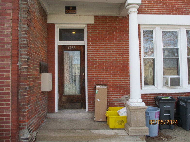 Building Photo - 1363 Iowa St