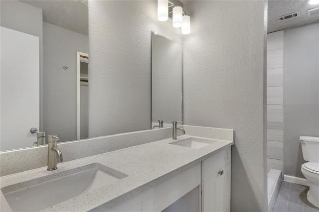 Building Photo - 10243 Oak Branch Ln