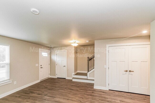 Building Photo - 1105 Tender Dr