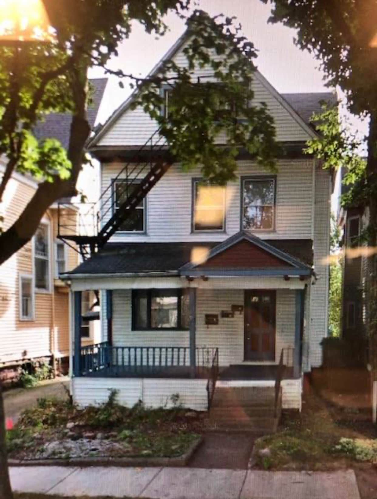116 Plymouth - 116 Plymouth Ave