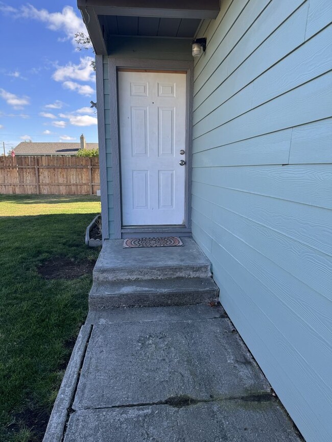 Building Photo - See the potential in this charming rental