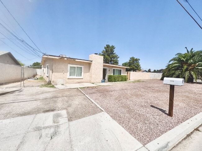Building Photo - 2-bedroom, 2-bathroom Home Nestled in the ...