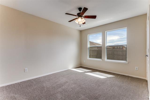 Building Photo - 725 Redwing Dr