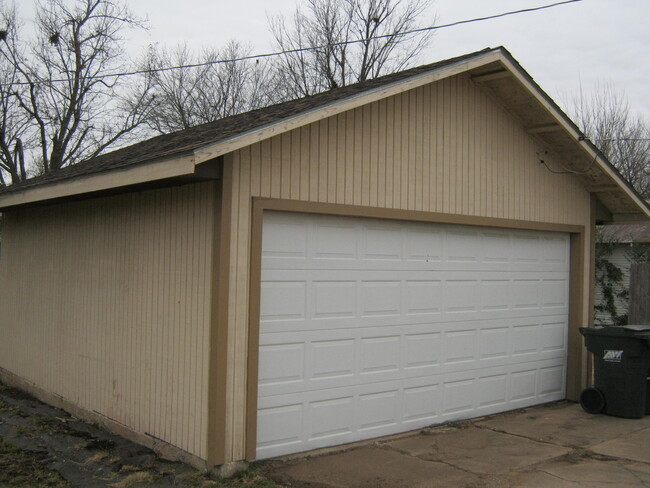 2 Car Detached Garage with Opener - 1125 E Moses St