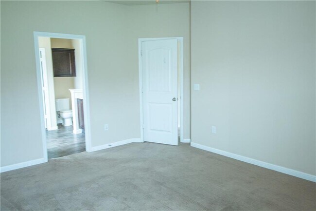 Building Photo - 142 Leon River Loop