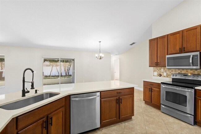 Building Photo - 1227 Tivoli Dr