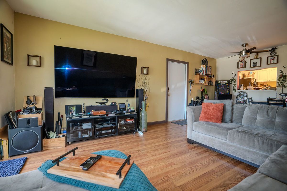 Building Photo - 13917 SW 90th Ave