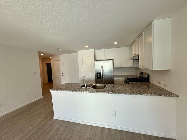 Building Photo - 10622 Erinita Way