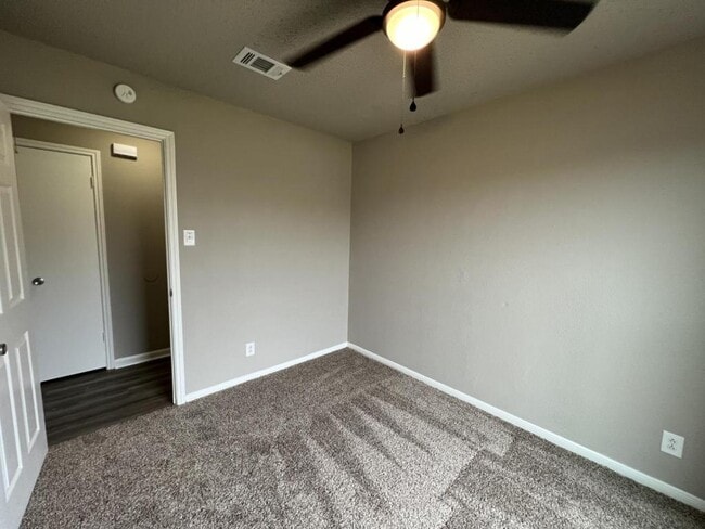 Building Photo - 2111 Caprice Dr