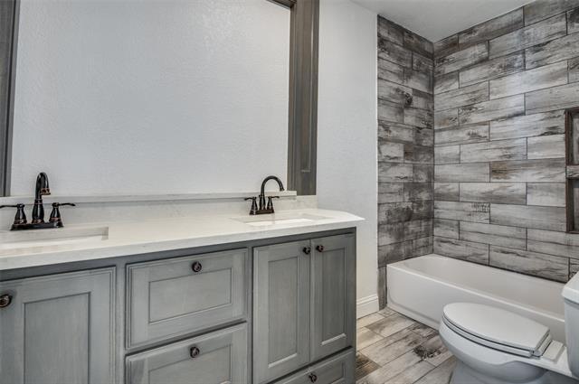 Building Photo - 568 W Hammond St