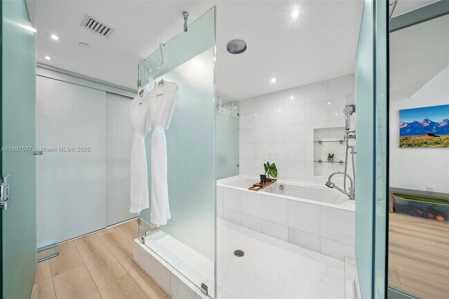 Building Photo - 101 20th St