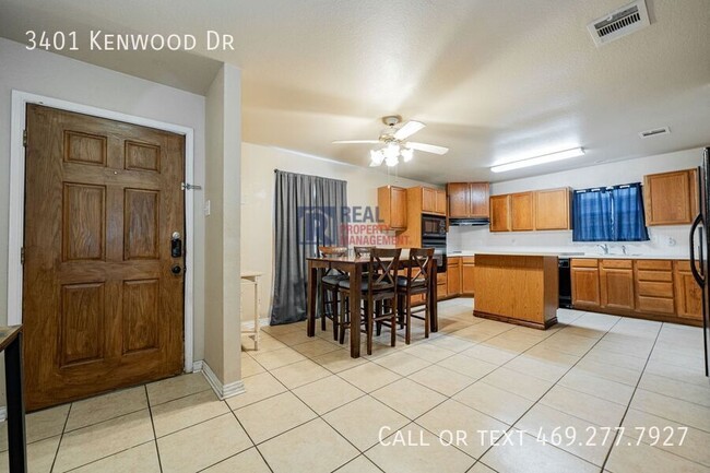 Building Photo - 3401 Kenwood Dr