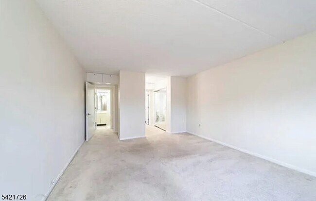 Building Photo - 310 Lookout Ave