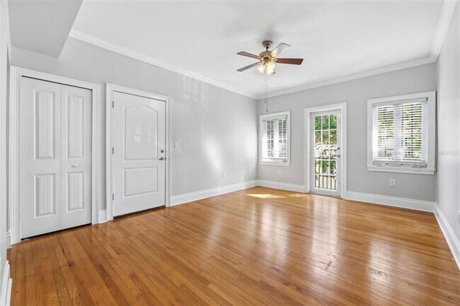 Building Photo - 2117 W Dekle Ave