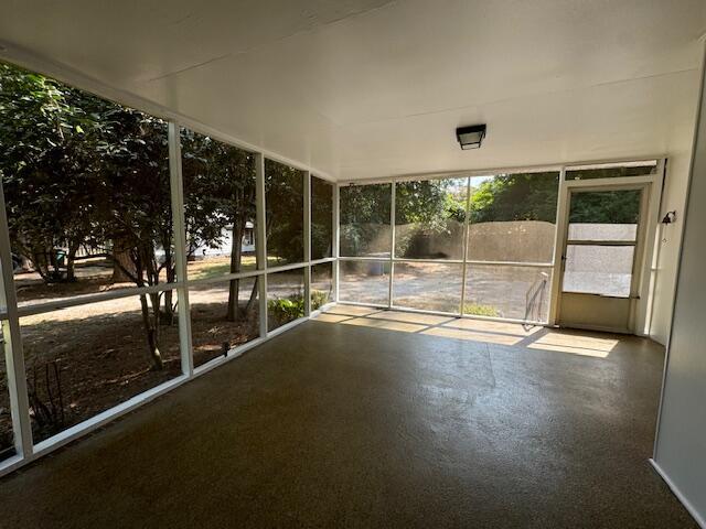 Building Photo - 843 Brandy Rd