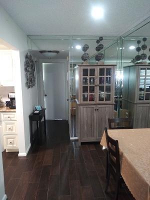 Building Photo - 119 Fanshaw C