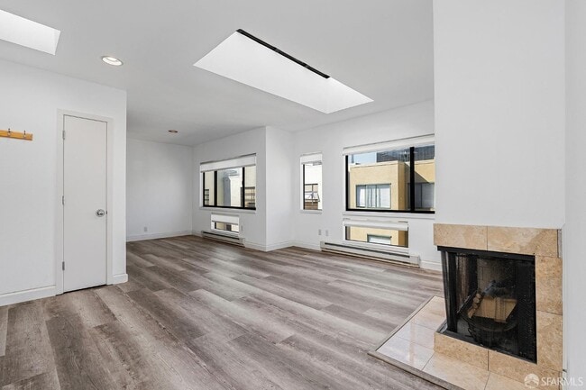 Building Photo - 444 Francisco St