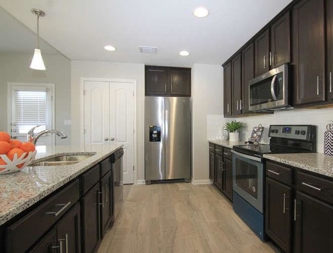 Building Photo - 712 Tinton Falls Ln