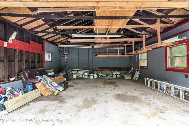 Building Photo - 5 Dugans Ln