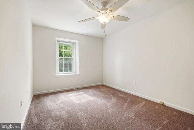 Building Photo - 3908 Ferrara Dr