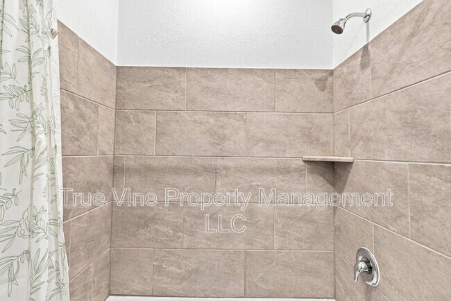 Building Photo - 5432 Cloves Cv