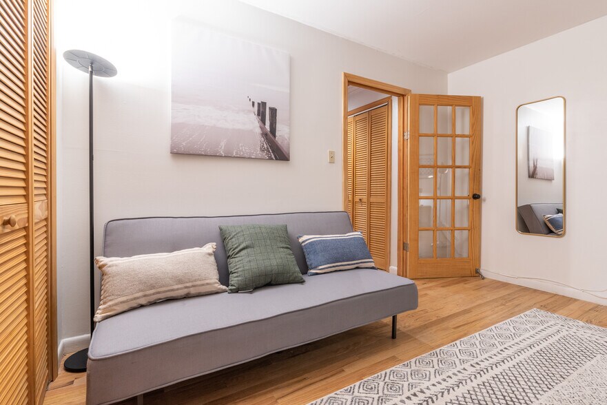 Building Photo - 74 69th St