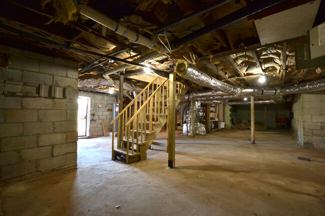 Unfinished Basement for Storage - 1435 Bouldercrest Rd SE