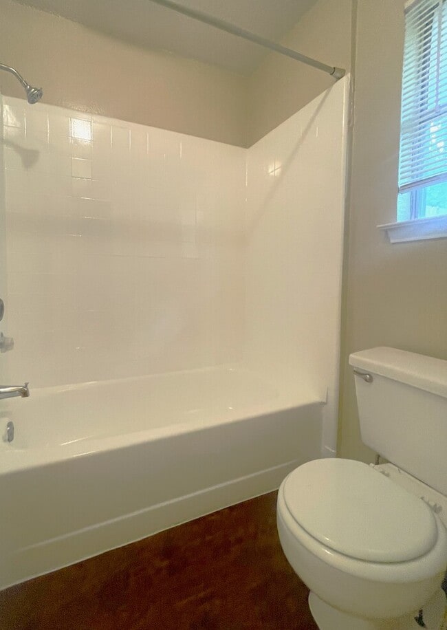 Building Photo - "The Perfect Pair: 2 Beds, 2 Baths, 2-Car Garage — Ready for You!"