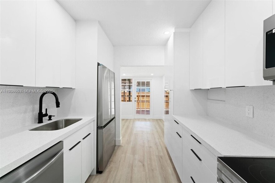 Building Photo - 3161 SW 27th Ln