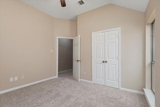 Building Photo - 26886 Treasures Ridge Dr