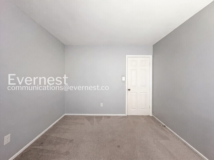 Building Photo - 5302 Greenough Pl