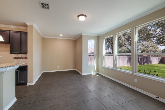 Building Photo - APPLICATION RECEIVED        4 Bedroom 2.5 Bath Ready for Move-in