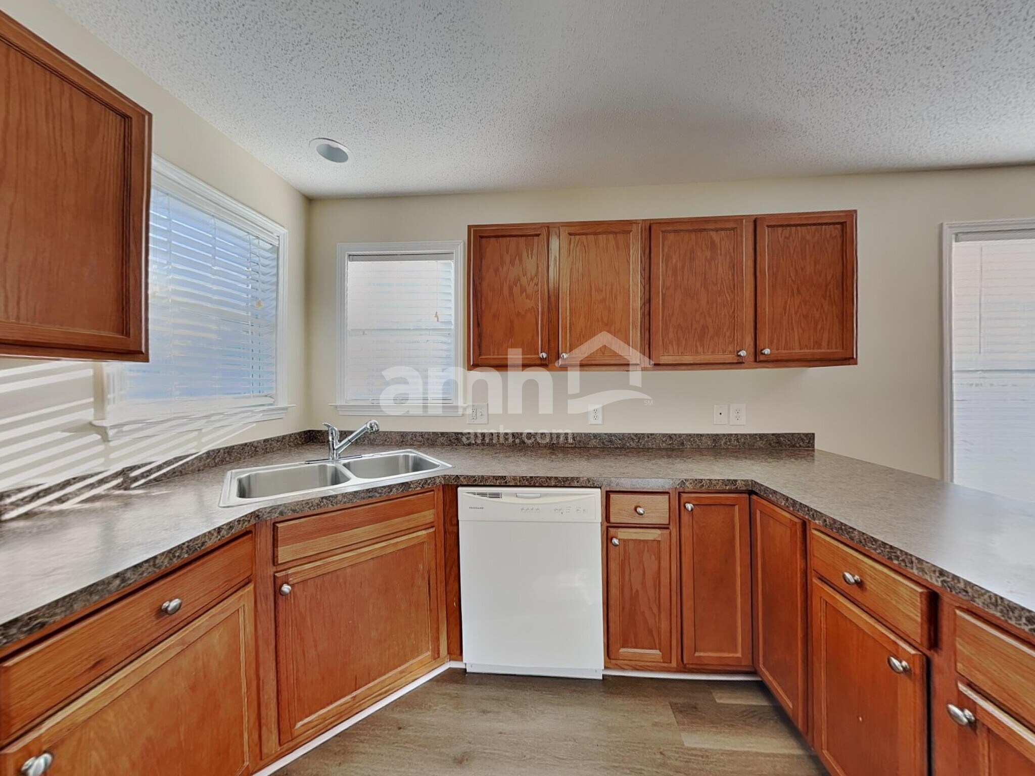 Building Photo - 5073 Natalie Temple Ln