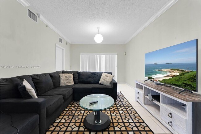 Building Photo - 5840 W Sample Rd