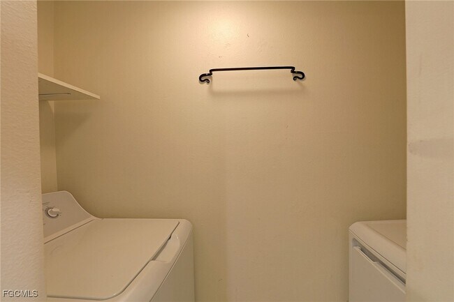 Building Photo - 1570 Park Meadows Dr