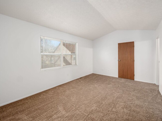 Building Photo - Duke Phillip