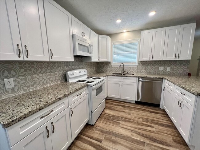 Primary Photo - 1705 Westwind Dr
