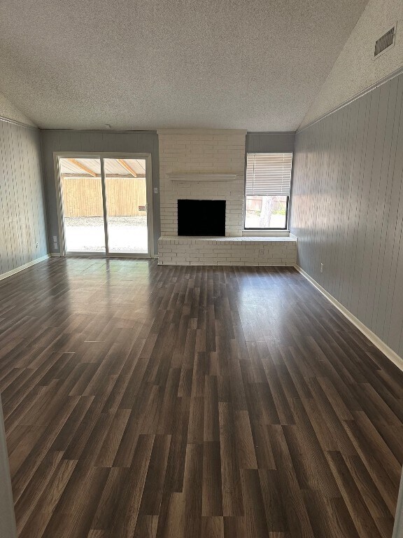 Building Photo - 1614 Plateau Ridge