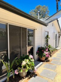 Building Photo - Mulberry Avenue