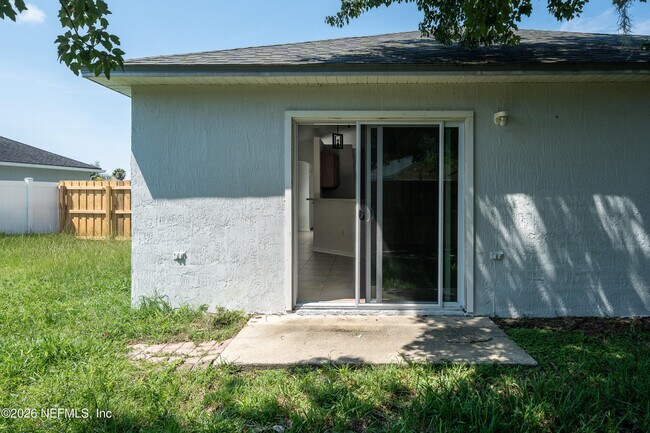 Building Photo - 8451 Oak Crossing Dr W