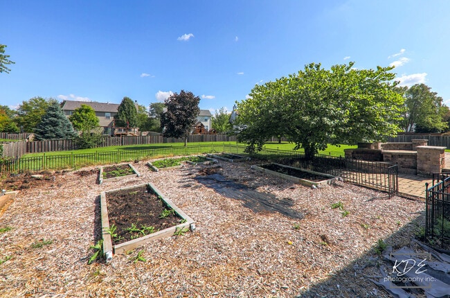 Building Photo - 2612 Lundquist Dr